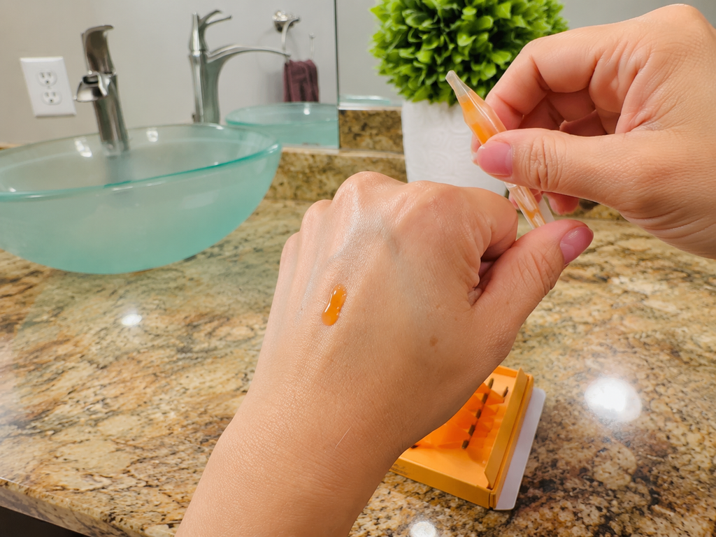 Astaxanthin Facial Essence – 30 Pre-Measured Ampoules for Daily Antioxidant Skin Protection